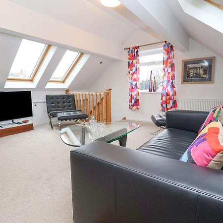 Appartamento Dragon'S Den Chester Esterno foto